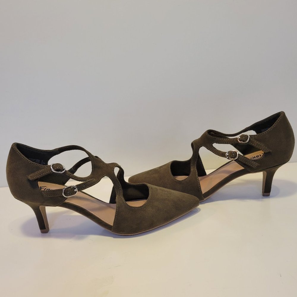 Fioni Olive Green Faux Suede Kitten Heel Pumps - SIZE 6